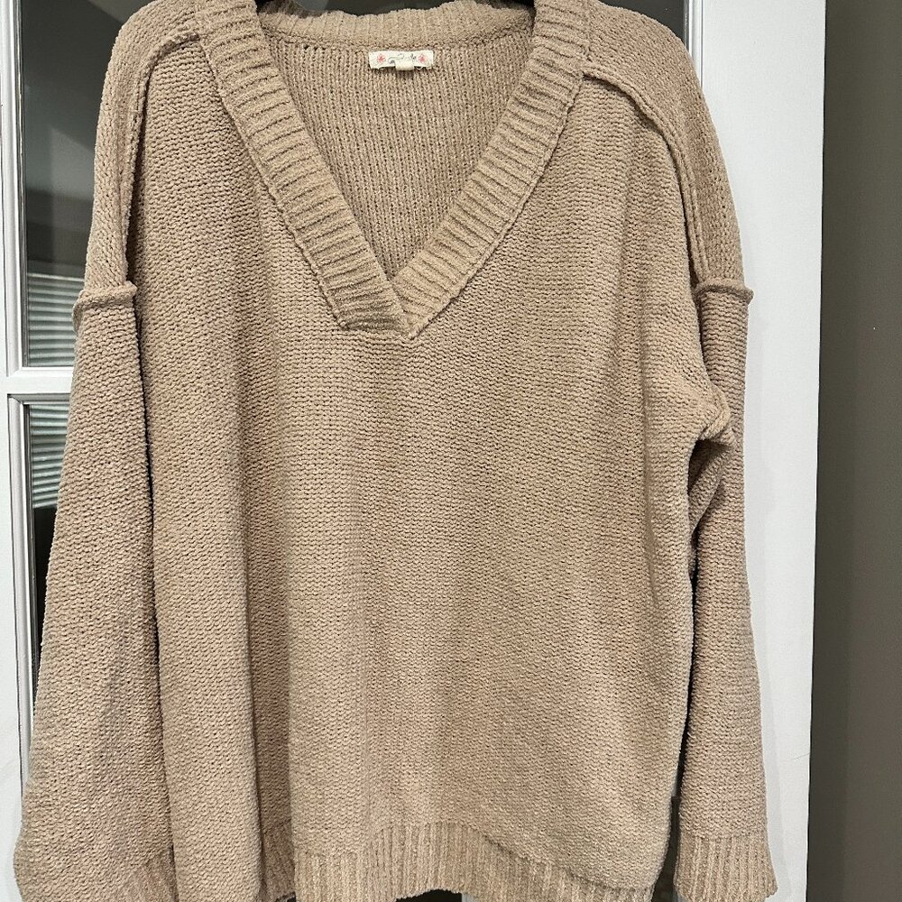 Magnolia Boutique Baggy Sweater Tan Color SzM/L